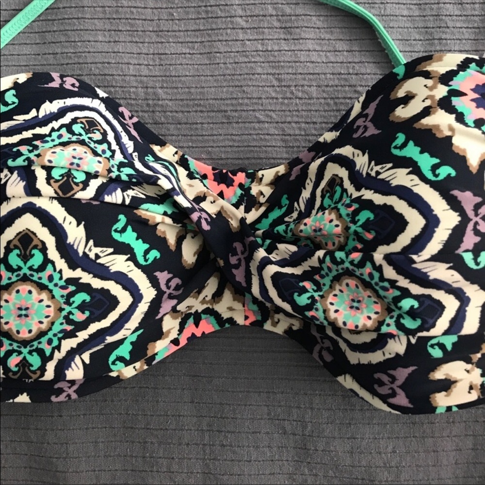 Women’s bikini top - Picture 3 of 3
